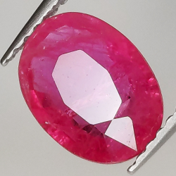 1,72ct Rubin ovalschliff 9,0x6,7mm