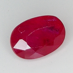 1,11ct Rubin ovalschliff 7,0x4,8mm