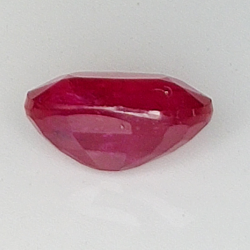 1,11ct Rubin ovalschliff 7,0x4,8mm