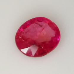 1.30ct Rubis coupe ovale 7.4x6.4mm