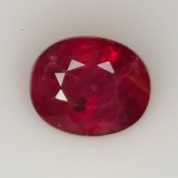 2.16ct Rubis coupe ovale 7.9x6.4mm