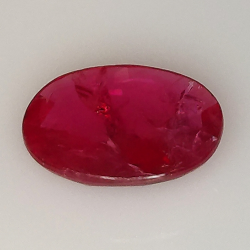 1.95ct Rubino taglio ovale 9.6x7.9mm