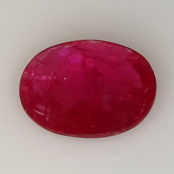 1.95ct Rubis coupe ovale 9.6x7.9mm