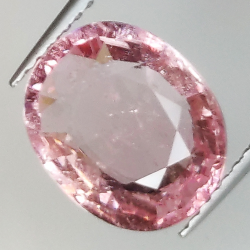 3.61ct Rubelit-Turmalin ovalschliff 11.0x9.0mm