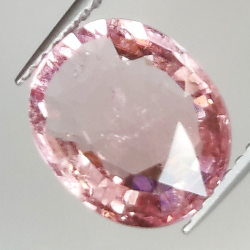 3.61ct Rubelit-Turmalin ovalschliff 11.0x9.0mm