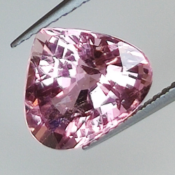 3.17ct Tormalina Rubelite taglio pera 10.5x9.0mm