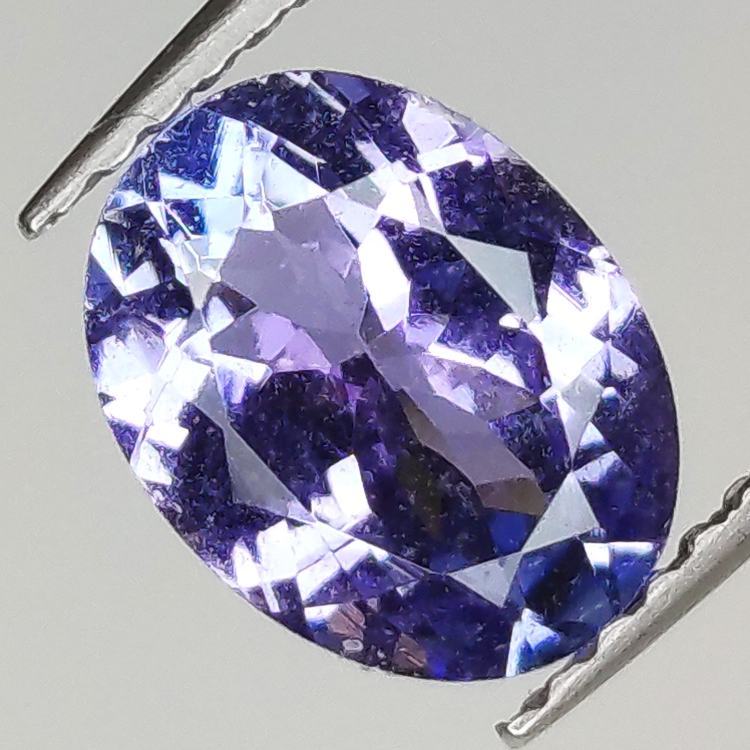 1,53ct Tansanit ovalschliff 8,5x6,5mm