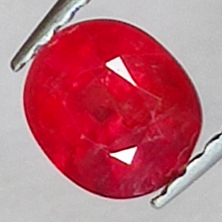 0,89ct Rubin ovalschliffen 5,9x5,0mm