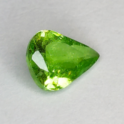 0.85ct Granate Tsavorita talla pera 7.3x5.6mm