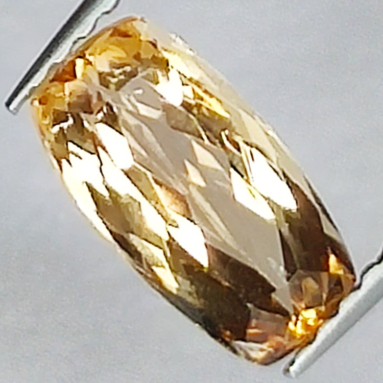 1,39ct Topazio Imperiale taglio cuscino 9,2x4,8mm