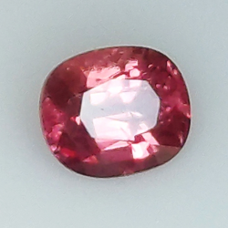 0.96ct Saphir Rose coupe ovale 6.1x5.1mm