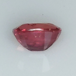 0.96ct Saphir Rose coupe ovale 6.1x5.1mm