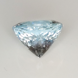 3.71ct Aquamarine round cut 10.2x9.9mm