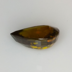 7,42ct Sphene Grüner birnenschliff 14,8x10,5mm