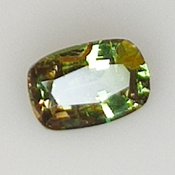 0.58ct Alejandrita Cambio de Color talla cojín 6.0x4.0mm