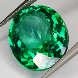 9.81ct Grüner Topas ovalschliff 14.0x11.9mm