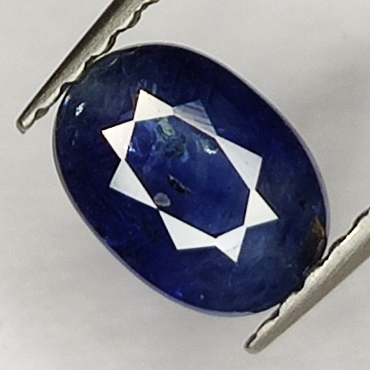 0.97ct Blauer Saphir ovalschliff 7x5mm