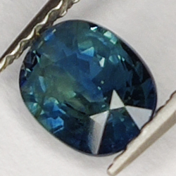 0.76ct Saphir Bleu coupe ovale 6x5mm