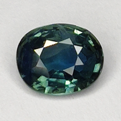 0.63ct Blauer Saphir ovalschliff 6x4mm