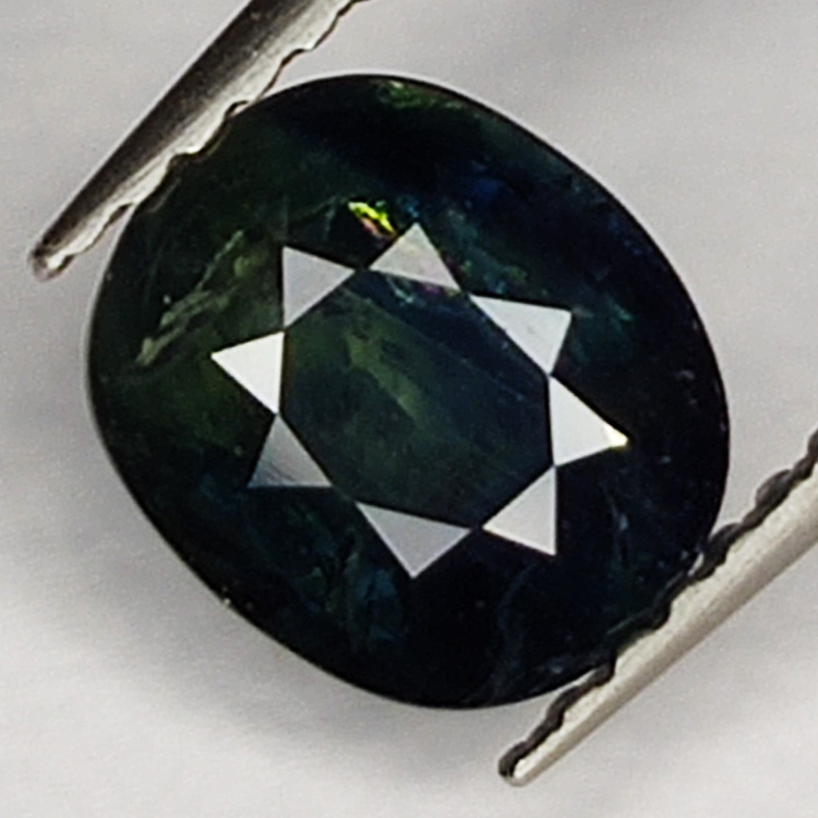 1.57ct Zaffiro Blu taglio ovale 7x6mm