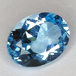 4.02ct Blauer Topas ovalschliff 10.9x8.3mm