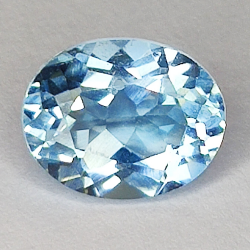 3.68ct Blauer Topas ovalschliff 10.0x8.0mm