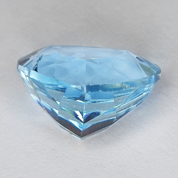 9.37ct Blue Topaz coupe trilliant 13.0x13.0mm