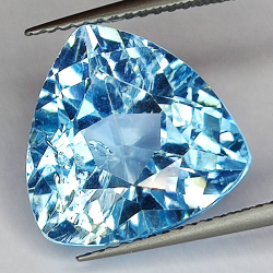 9.37ct Blue Topaz trilliant cut 13.0x13.0mm