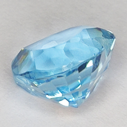 5.33ct Topacio Azul talla corazón 10.2x10.1mm