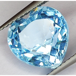 5.33ct Blue Topaz heart cut 10.2x10.1mm