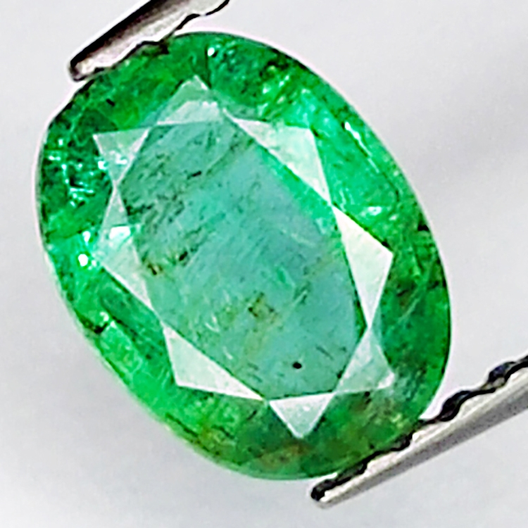 0.93ct Emerald oval cut 7.2x5.4mm