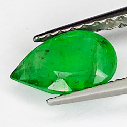 0.63ct Smeraldo taglio pera 7.4x4.9mm