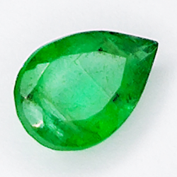 0.63ct Émeraude coupe poire 7.4x4.9mm