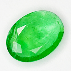 0.51ct Smaragd ovalschliff 6.9x5.1mm