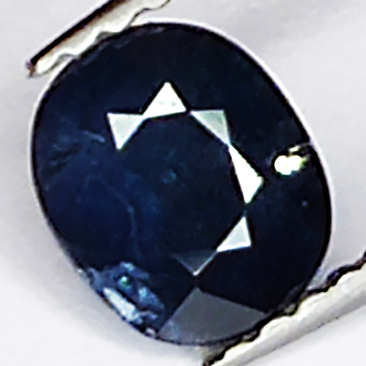 0.92ct Blauer Saphir Ovalschliff 6.1x5.2mm