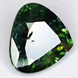 1.08ct Grüner Saphir birnenschliff 6.6x6.1mm