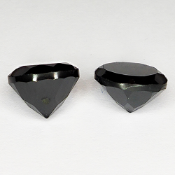 44.14ct Coppia Spinello Nero taglio rotondo 10.9x10.9mm