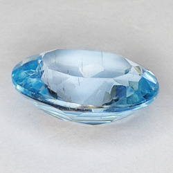 3.82ct Topazio Blu taglio ovale 10.8x8.9mm