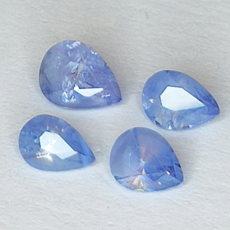 1.79ct Saphir Bleu coupe poire 5.8x4.4mm 4pz