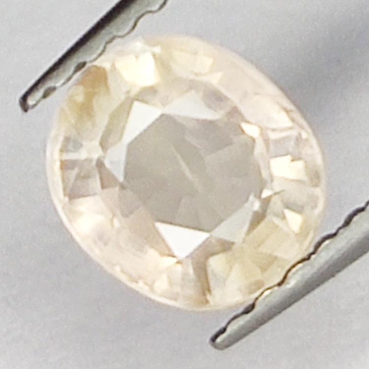 1.14ct Saphir Blanc coupe ovale 6.0x5.3mm