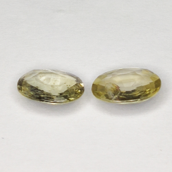 2.28ct Paar Grüner Saphir ovalschliff 7.9x2.9mm