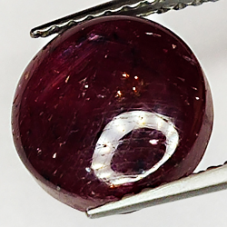 5.39ct Rubis Étoilé cabochon ovale 9.1x8.9mm