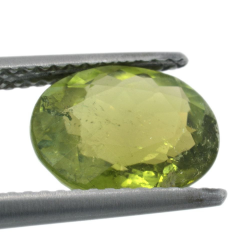 Tourmaline ovale de 2,78 ct, taille 10,02x8,21 mm