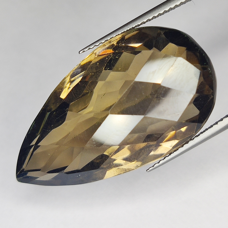 41.80ct Quartz Fumé coupe poire 31x17mm