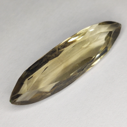 16.57ct Cuarzo Ahumado talla marquís 34x9mm