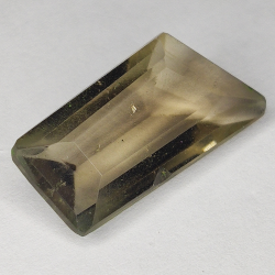 9.95ct Quartz Fumé coupe fantaisie 21x11mm