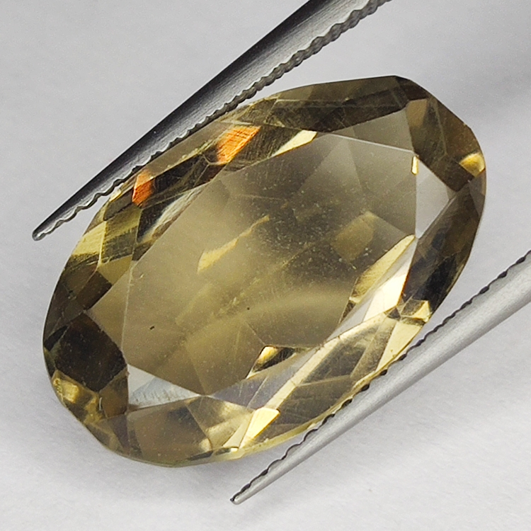 10.06ct Quarzo Fumé taglio ovale 18x11mm