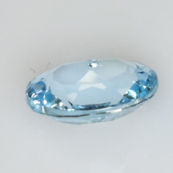 3.73ct Blauer Topas ovalschliff 11.1x9.0mm