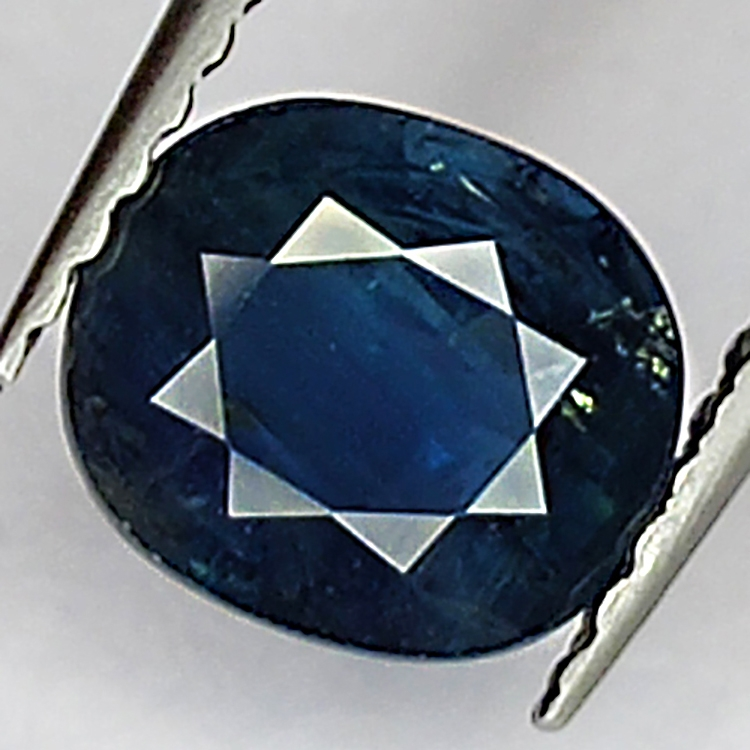 1.30ct Saphir Bleu coupe ovale 6x5mm