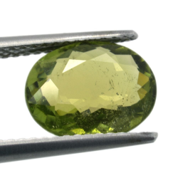 Tourmaline ovale de 2,82 ct, taille 10,28x8,24 mm